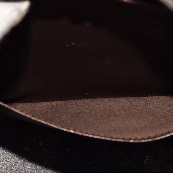 Burberry Vintage Olive Windowpane Shoulder Bag with Adjustable Strap - Picture 11 of 12